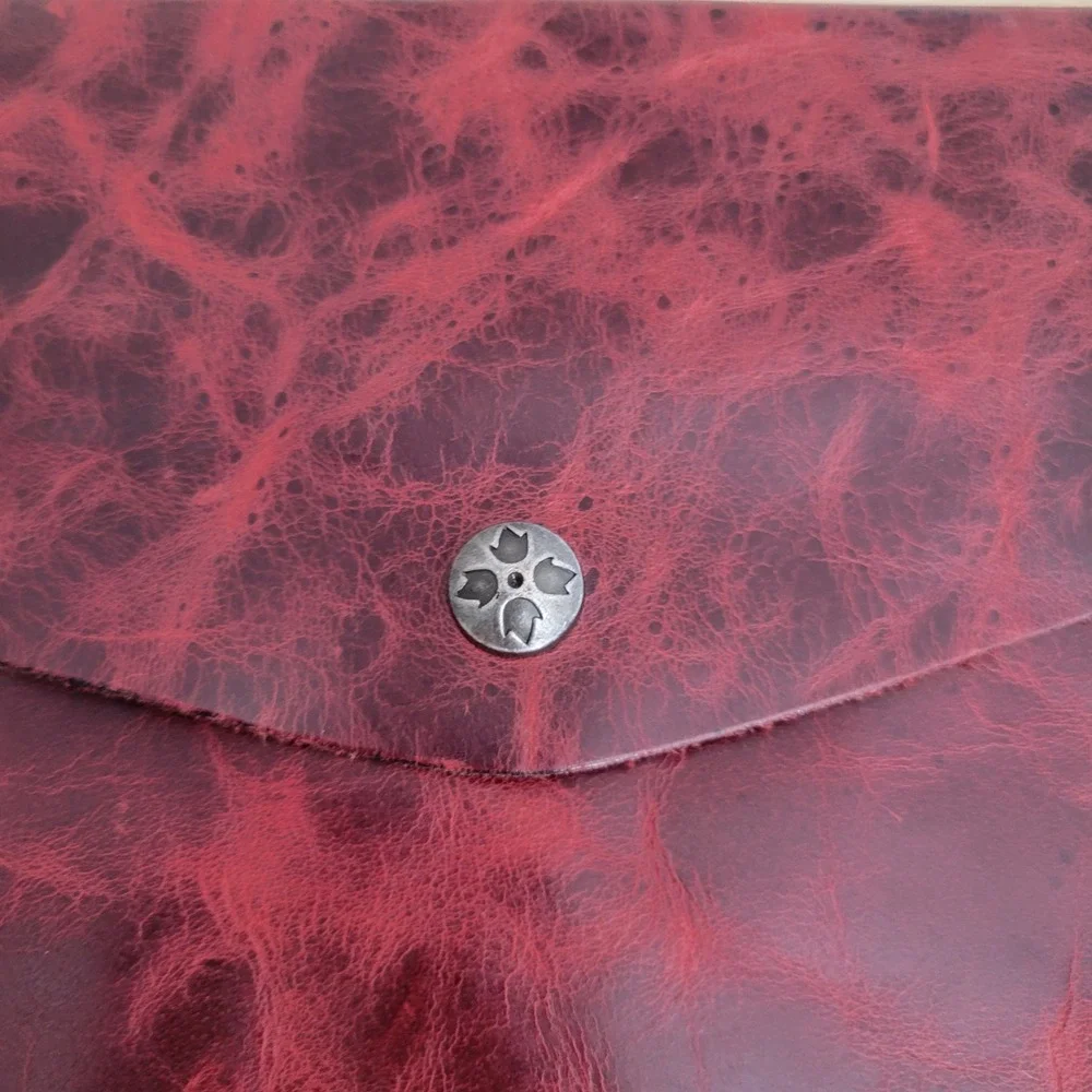 Patricia Nash Red Distressed Italian Leather Envelope Clutch Zip Pocket Bag Lux‎